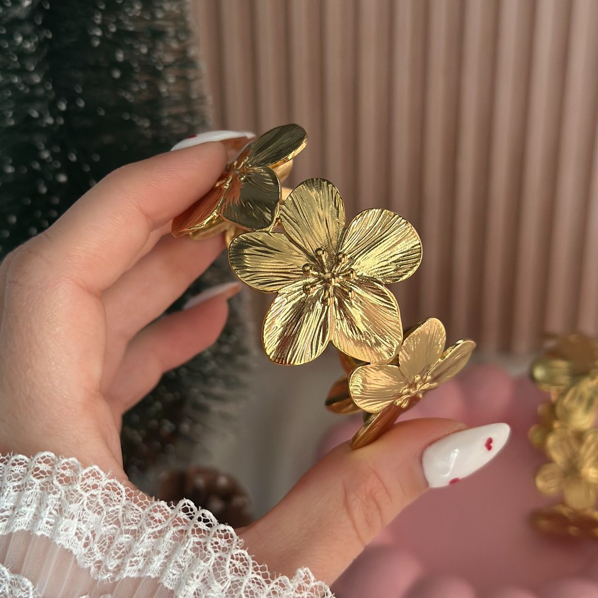 18KT Gold Plated Floral Cuff Bracelet